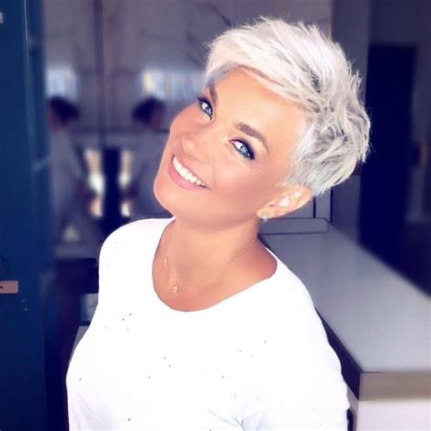 beautiful karapylka is a definition of platinum pixie cut for us 💙