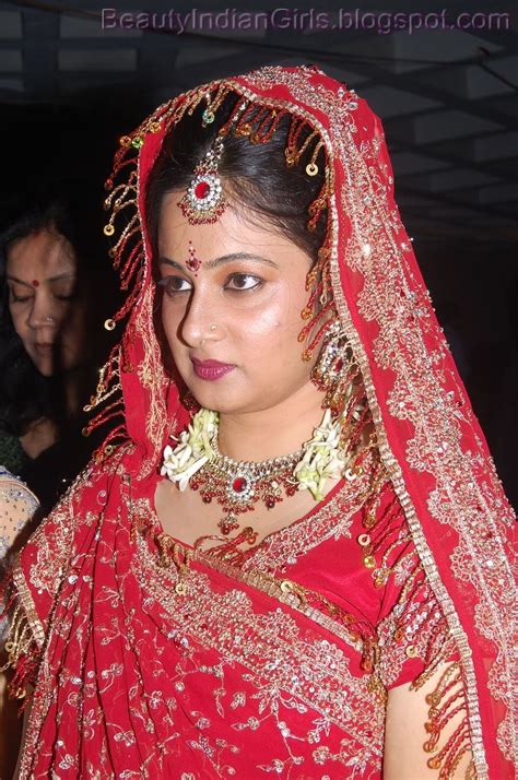 beauty indian girls beautiful indian bride in red saree