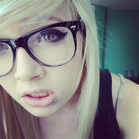 emo girl blond hair with glasses emos ♥ pinterest blond hair and glasses