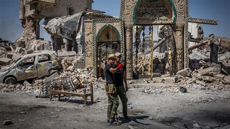mosuls renowned religious complex  rise   rubble