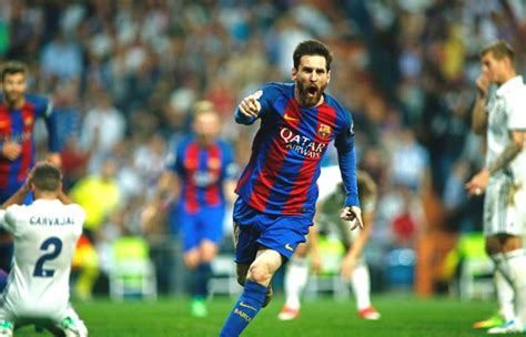 La Liga Lionel Messi Scores 500th As Barcelona Beat Real