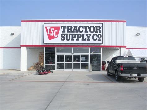 company profile tractor supply offers  compelling growth story  rational walk