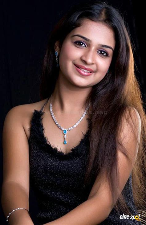 redwine malayalam glamourus swarna mallu south indian malayalam hot actress hot and sexy tamil