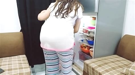 Pakistani House Wife Fridge Cleaning Gone Sexual With Clear Hot Sex