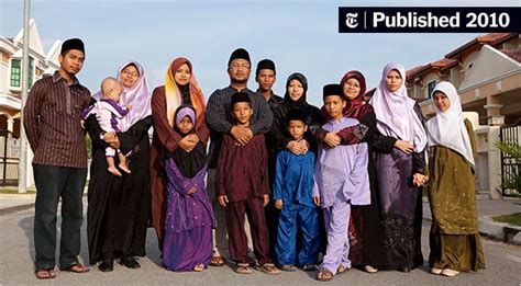 Malaysian Polygamy Club Draws Criticism The New York Times