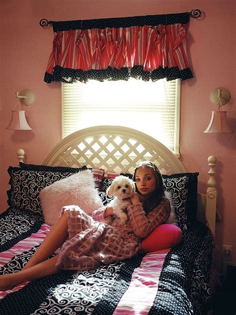 She S Just A Girl Maddie Ziegler Off Stage And At Home In Pittsburgh