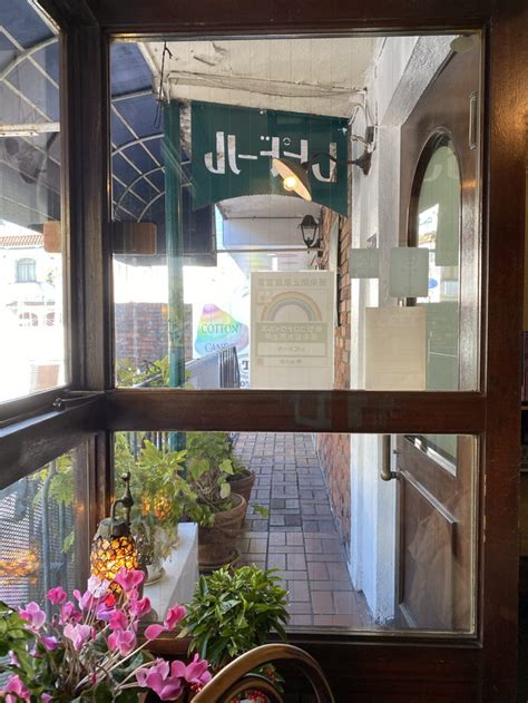 日本でのイタリアンローストコーヒーの草分け、原宿竹下通りの老舗カフェ「レピドール」 歩いて知った麻布ガイド