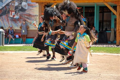 pueblo dance group laguna acoma zuni hopi indian pueblo