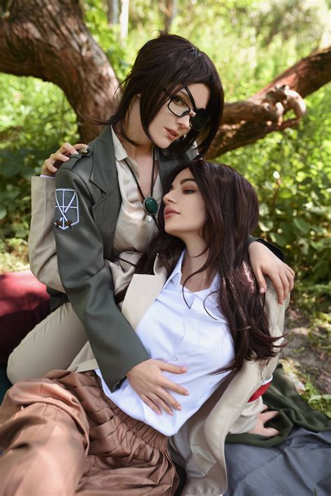 pieck and hanji cosplay by kanra cosplay and evenink on twitter [self