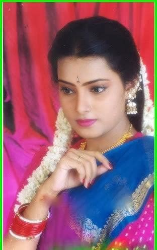 tv serial actress shruthi raj saree  veethi