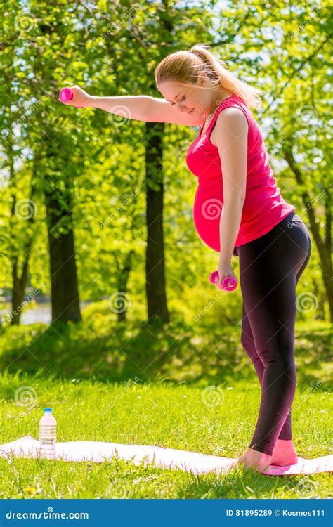 Active Pregnant Woman With Weights Exercising Stock Image Image Of