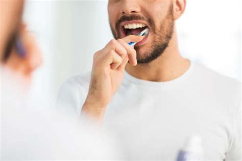 dental implants clean