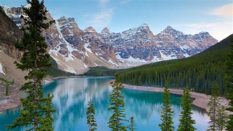 visit lake louise   lake louise tourism expedia travel guide