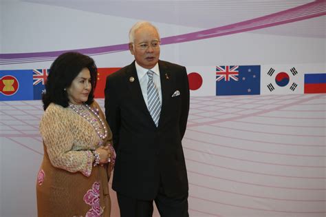 1mdb probe shows malaysian leader najib spent millions on luxury goods