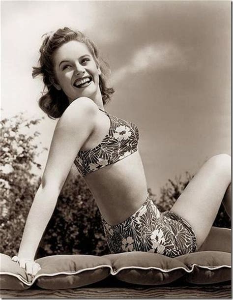 Canadian Actress Alexis Smith 1940s Hollywood Stars Image 2 Alexis