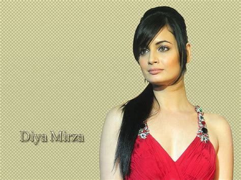 hot and sexy bollywood actress diya mirza wallpapers