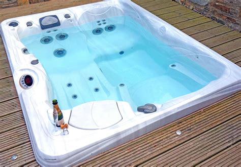 Top 5 Uk Luxury Hotels With Outdoor Hot Tubs The Foodaholic