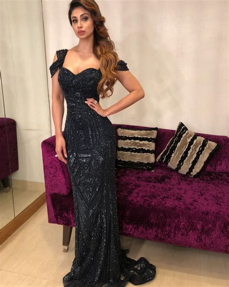 49 sexy mouni roy boobs pictures which will make you fall in love with her