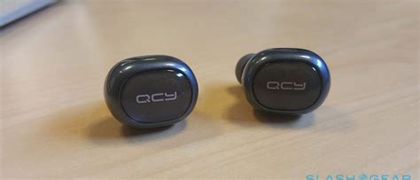 qcy  wireless earbuds review airpods   budget slashgear