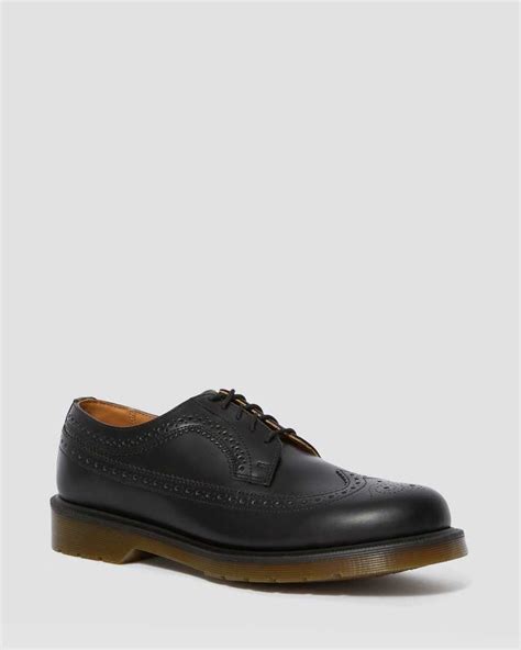 3989 smooth leather brogue shoes dr martens