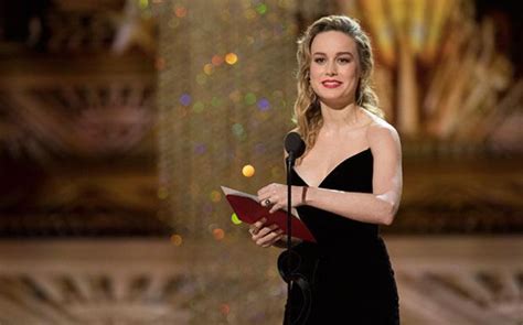 brie larson refused to clap after presenting casey affleck with the oscar