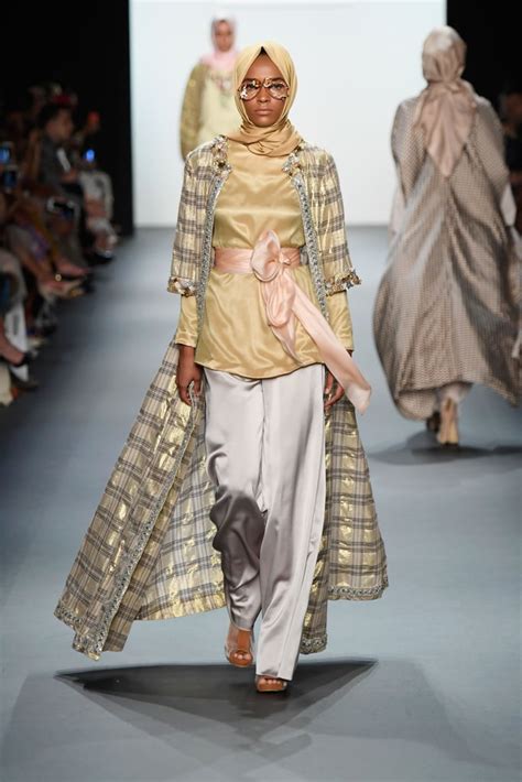 hijab designer showed  collection fashion week