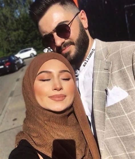 Pin By Fashion Lover On Muslim Couples Couples Muslim Fashion