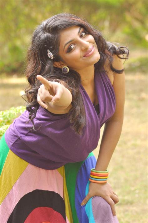 Hot Stills Hot South Indian Actress Mythili Hot Pics