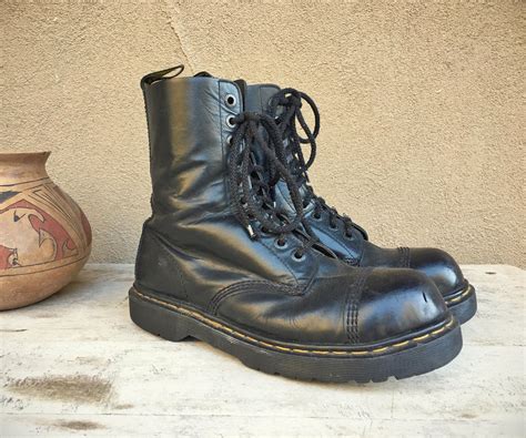 vintage  martens   england  uk size  mens black combat boot  eyelet