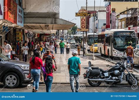 People And Traffic On Busy Shopping Street In Panama City Avenida