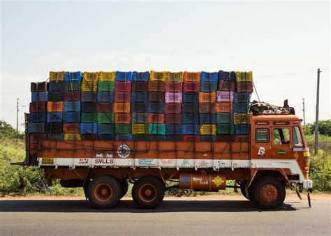 indias amazing customized trucks trucks truck art truck driver