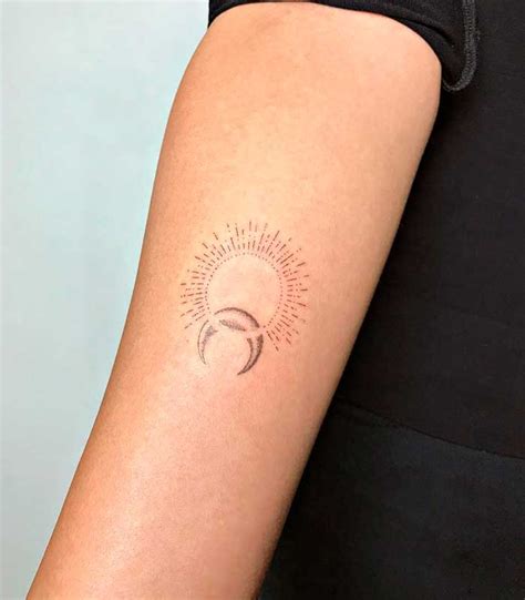 【tatuajes De Sol Y Luna】🌞🌛 Significado Y Mejores Diseños