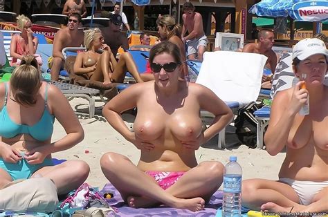 group nude life of naturists who enjoy being naked hottest beach pics of nude chicks having a