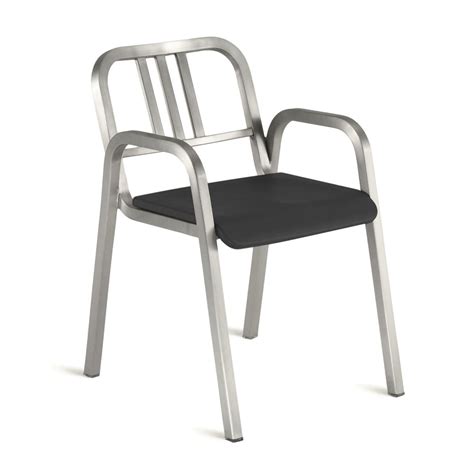 chaise contemporaine   nin  emeco en aluminium par ettore sottsass avec