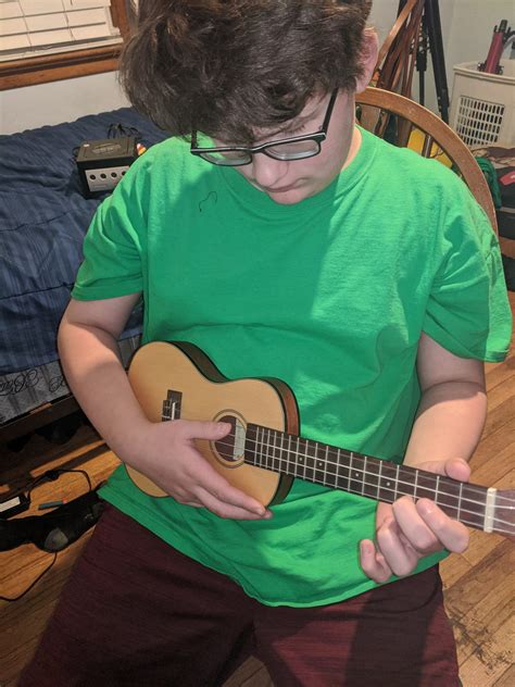 soprano ukulele good  beginners   picking