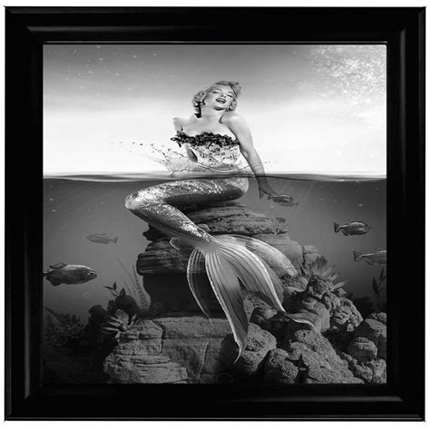 Marilyn Monroe Mermaid – Final Touches