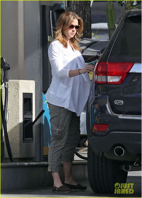jenna fischer s crazy nesting phase of her pregnancy has kicked in