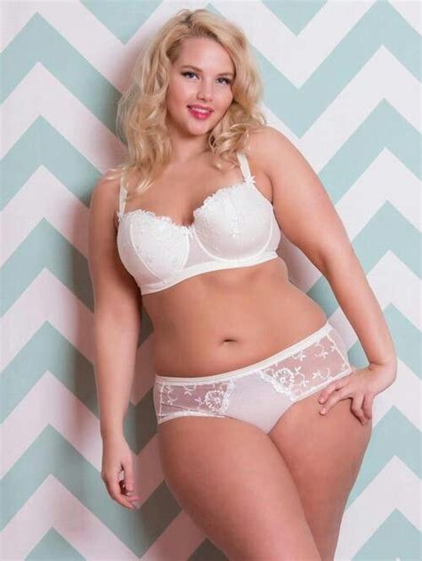 Curvy Lingerie Pinup Provacative Sexy Erotic Or Exotic