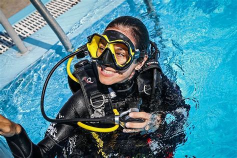 erg mooie duiken leuk 038834 scuba scuba girl diving gear