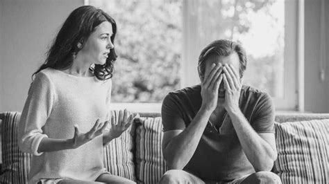 avoid an unhappy relationship 8 early warning signs to never ignore