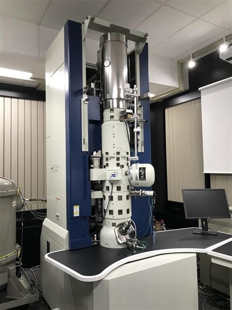 electron microscope overturns common knowledge   years