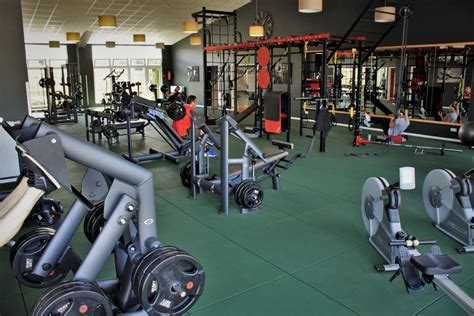 das fitnessstudio  bedburg core fitness therapiezentrum core