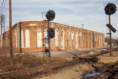 crestline ohio station originally built    story  flickr