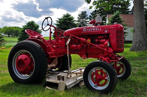 farmall super    tractor   restored  pris flickr
