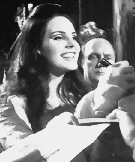 lana del rey kiss find and share on giphy