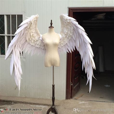 Costumed Beautiful White Red Cartoon Feather Angel Wings For Fashion