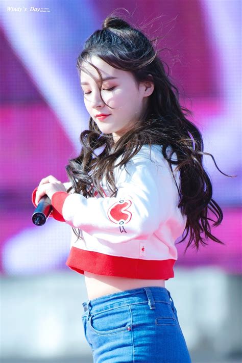 This Is The Most Sexiest Out Fit Of Momoland Nancy Sexy K Pop