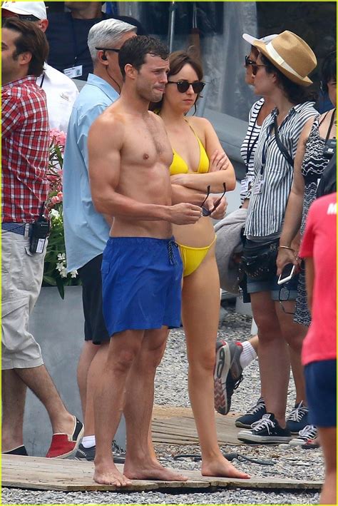 Jamie Dornan S Wife Amelia Warner Joins Him For Fifty Shades Beach