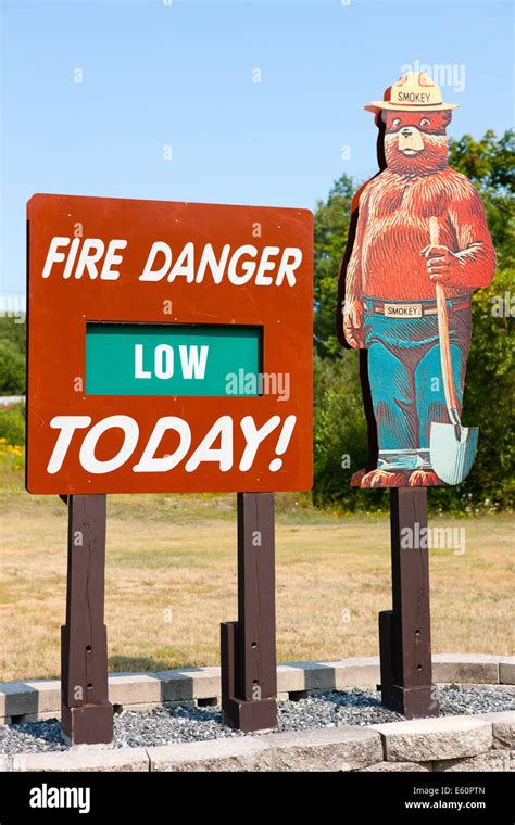 fire danger sign  smokey  bear shows  danger level   stock photo alamy