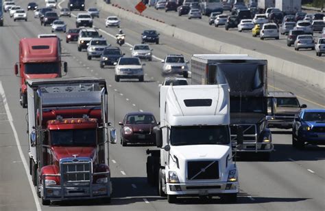 Trucking Industry’s Tale Of Woe Too Many Big Rigs Wsj